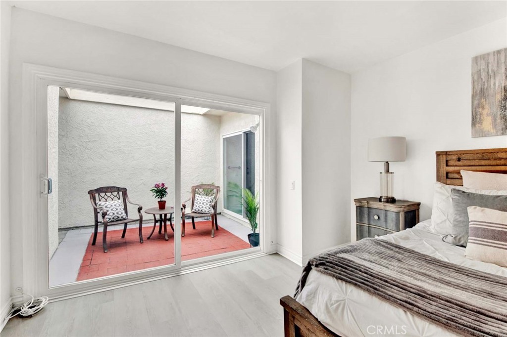 1406 S Amberwick Lane