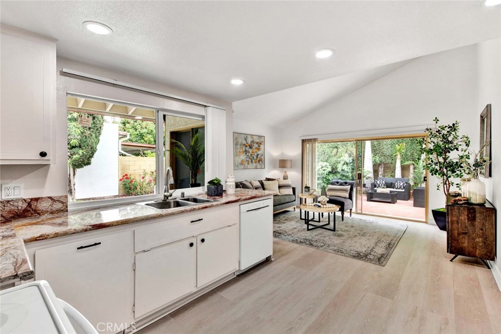 1406 S Amberwick Lane