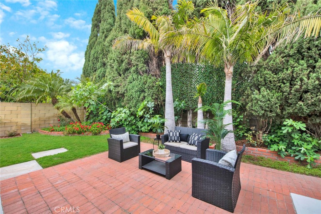 1406 S Amberwick Lane