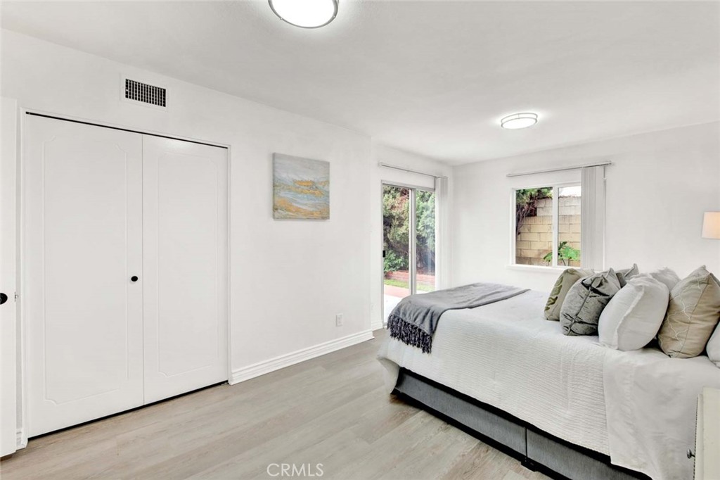 1406 S Amberwick Lane