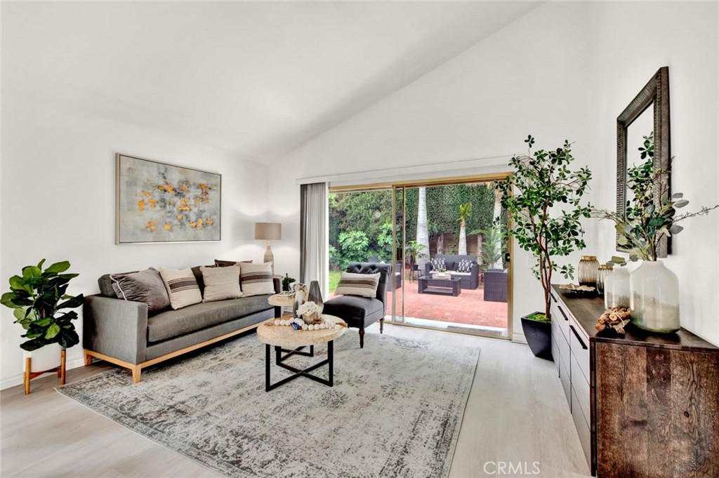 1406 S Amberwick Lane