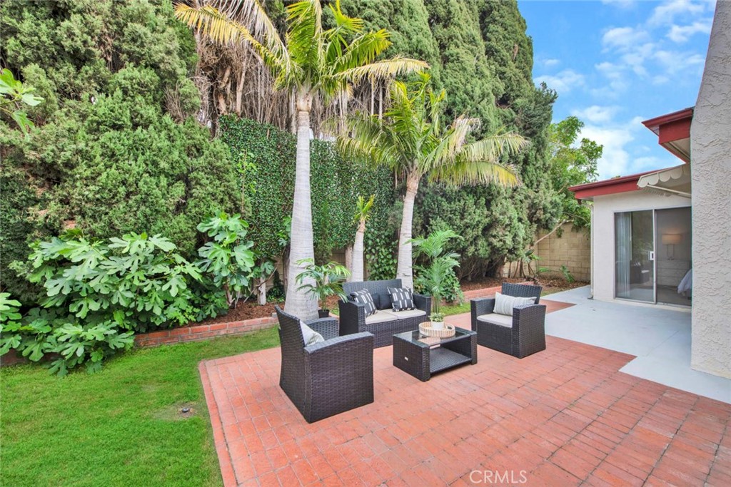 1406 S Amberwick Lane