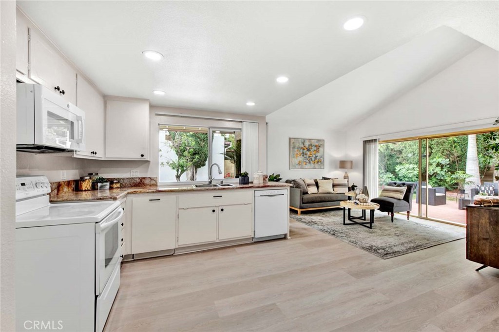 1406 S Amberwick Lane