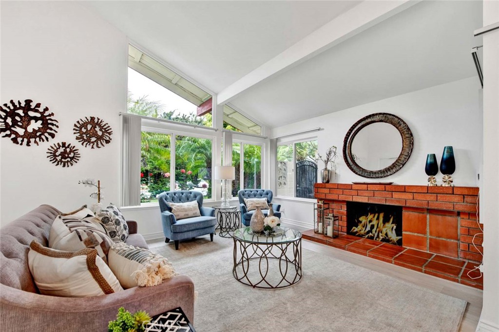 1406 S Amberwick Lane