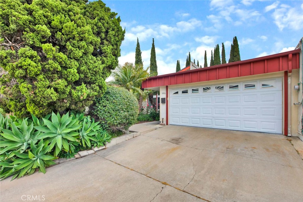 1406 S Amberwick Lane