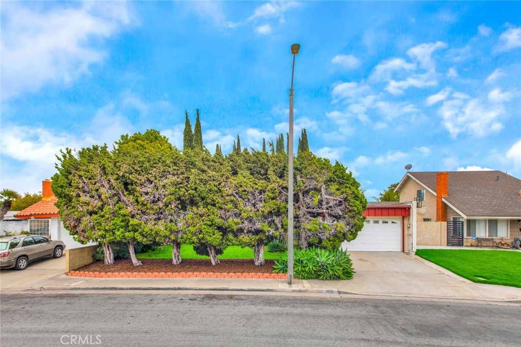 1406 S Amberwick Lane