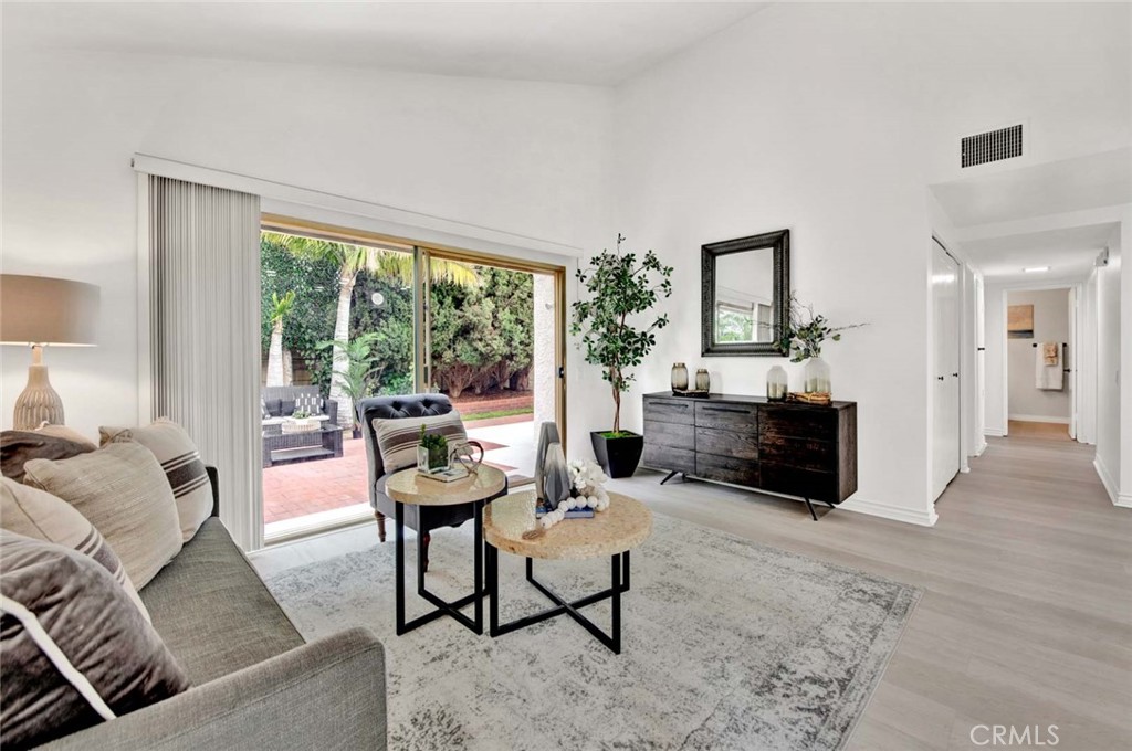 1406 S Amberwick Lane