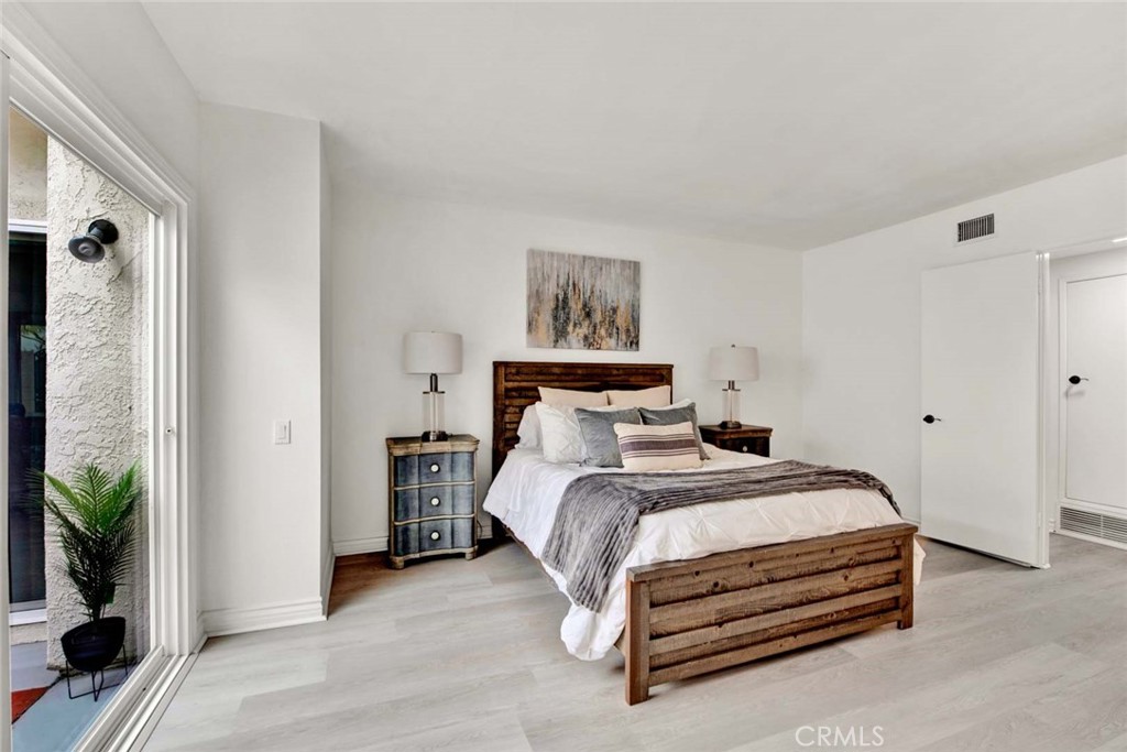 1406 S Amberwick Lane