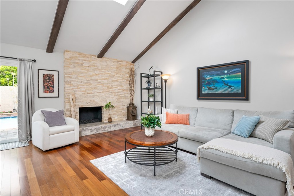 8572 Whitesails Circle