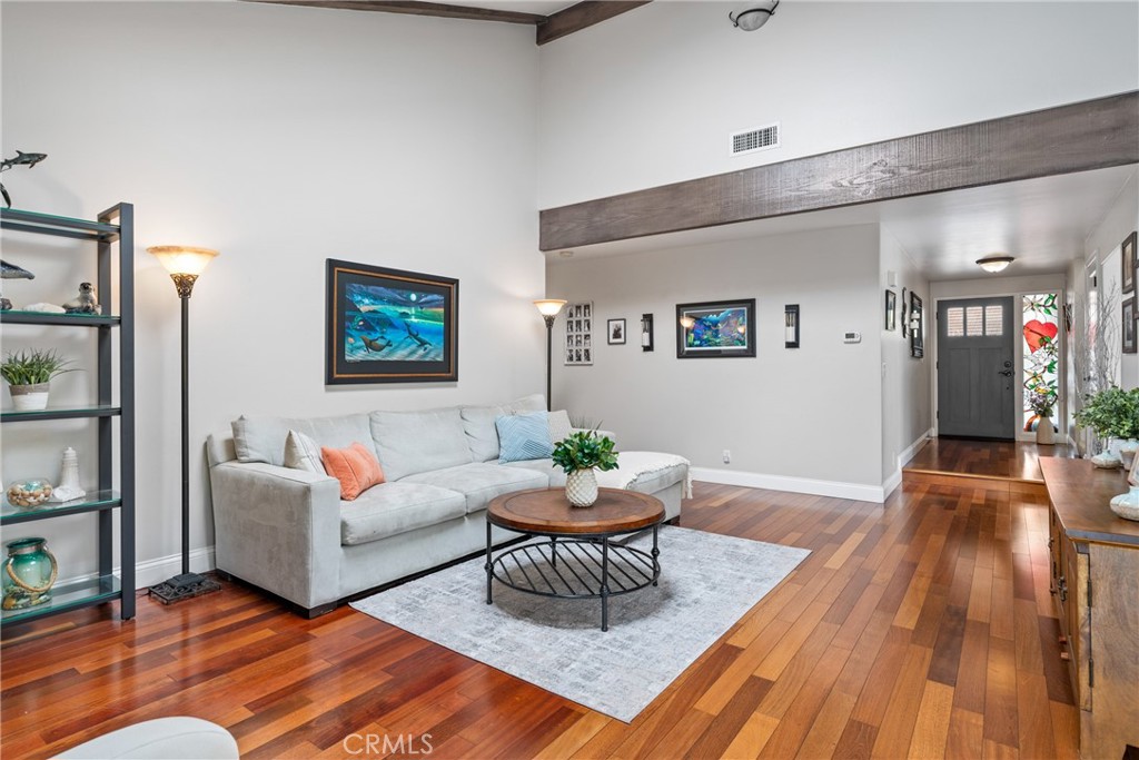 8572 Whitesails Circle