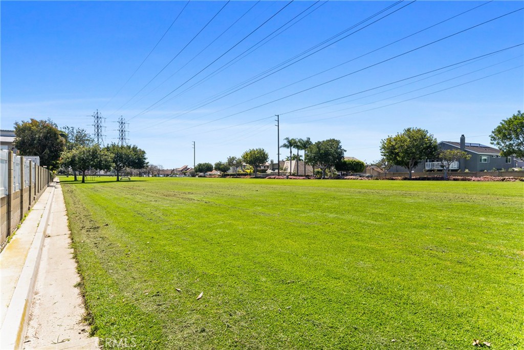 8572 Whitesails Circle