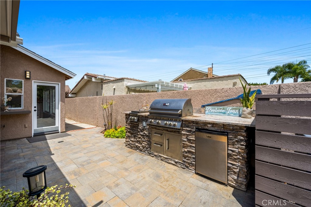 8572 Whitesails Circle