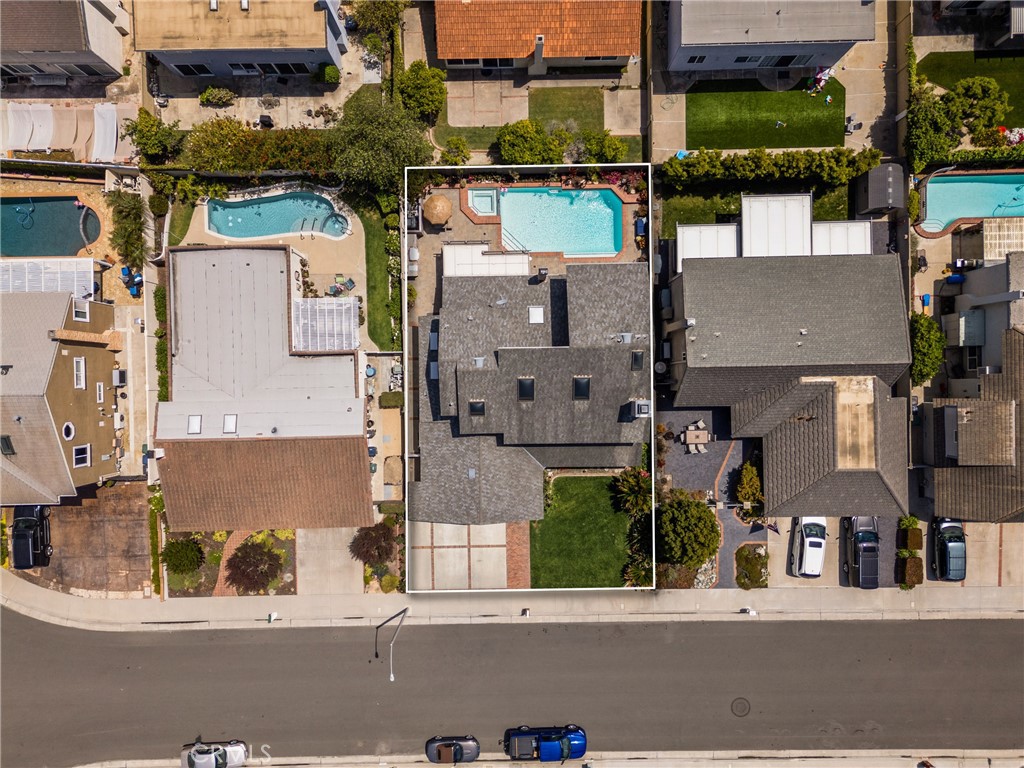 8572 Whitesails Circle