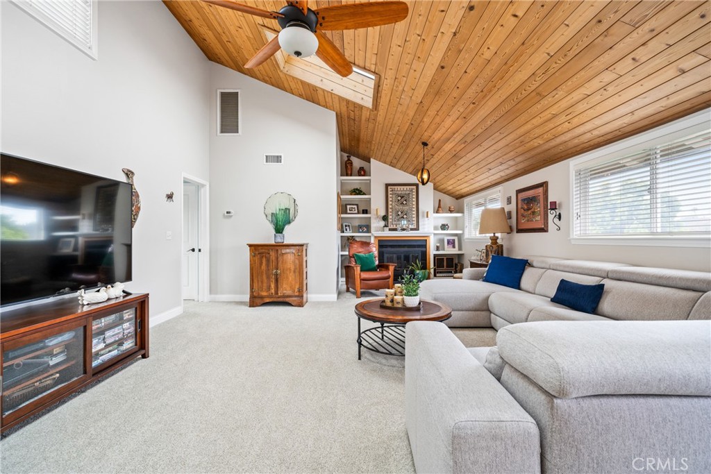 8572 Whitesails Circle