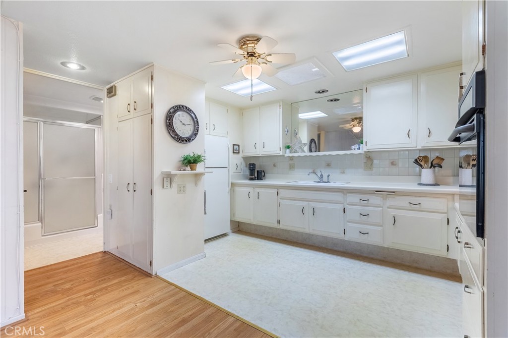 13601 Cedarcrest 100-i