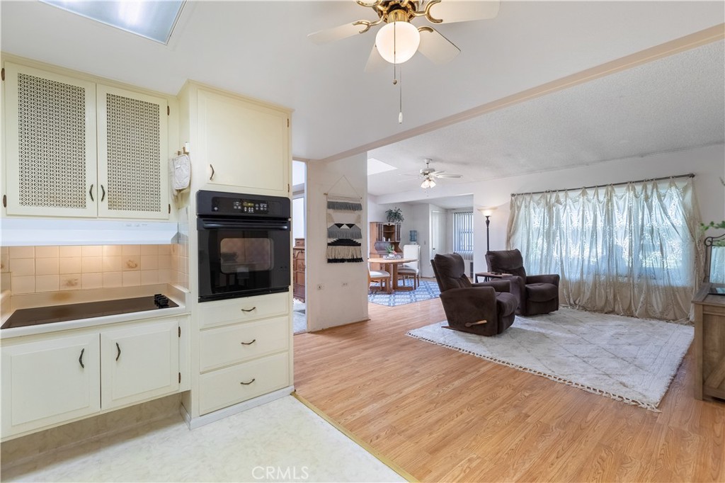 13601 Cedarcrest 100-i