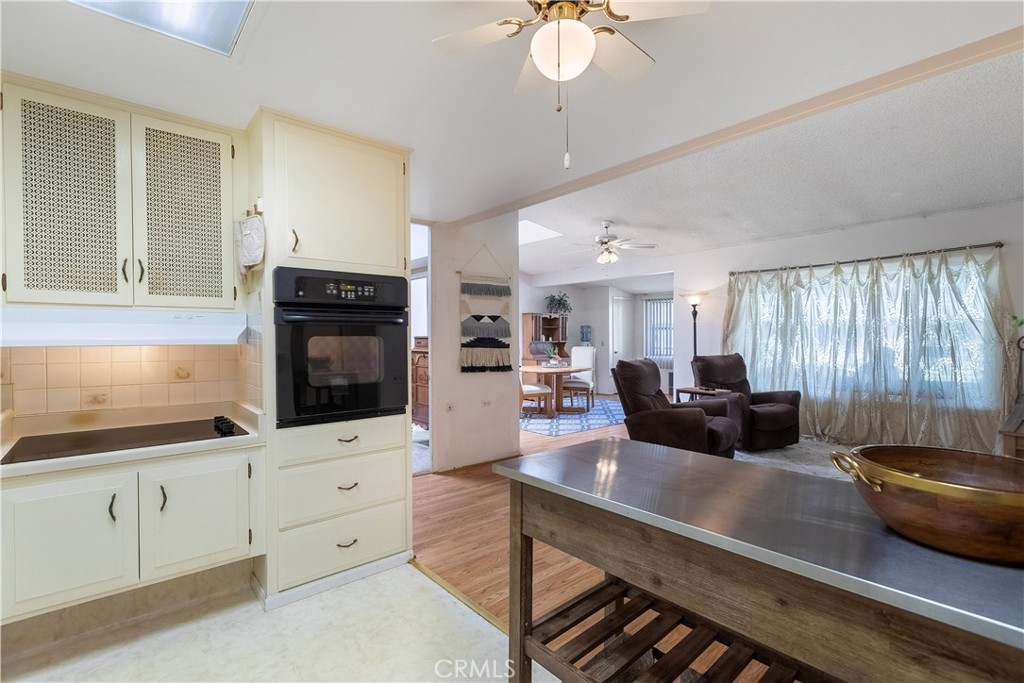 13601 Cedarcrest 100-i