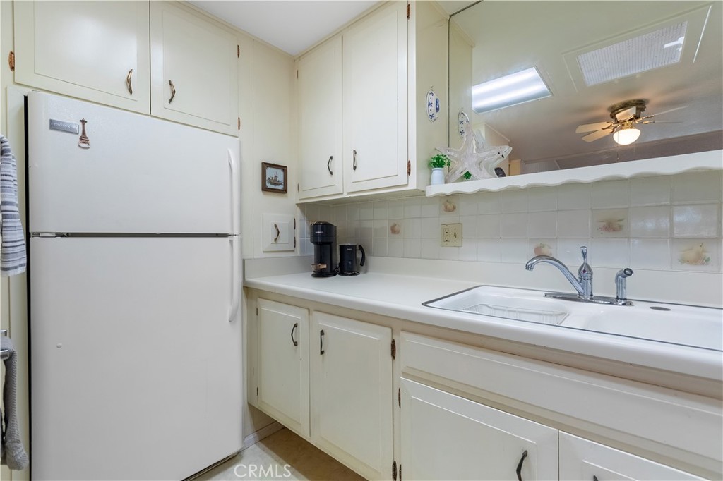 13601 Cedarcrest 100-i