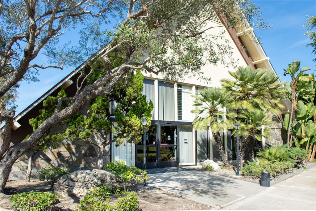 13601 Cedarcrest 100-i