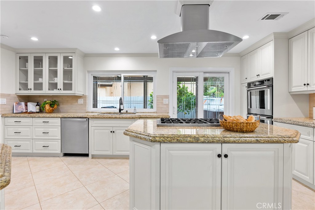 5901 Gloxinia Drive