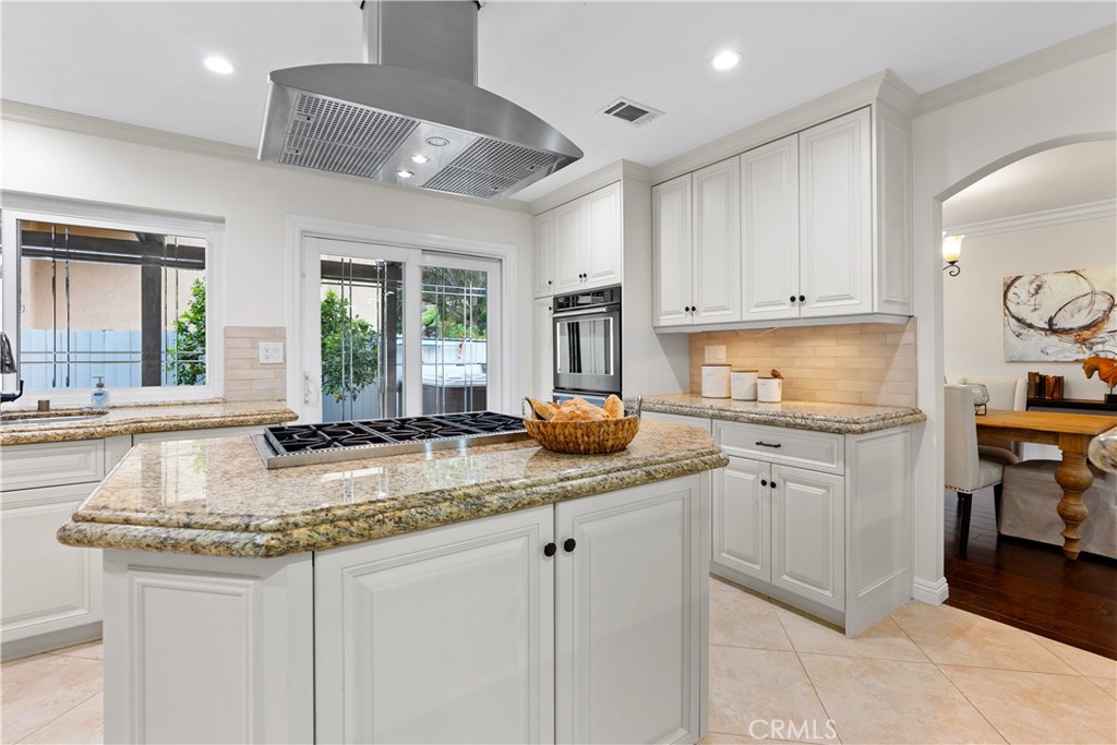 5901 Gloxinia Drive
