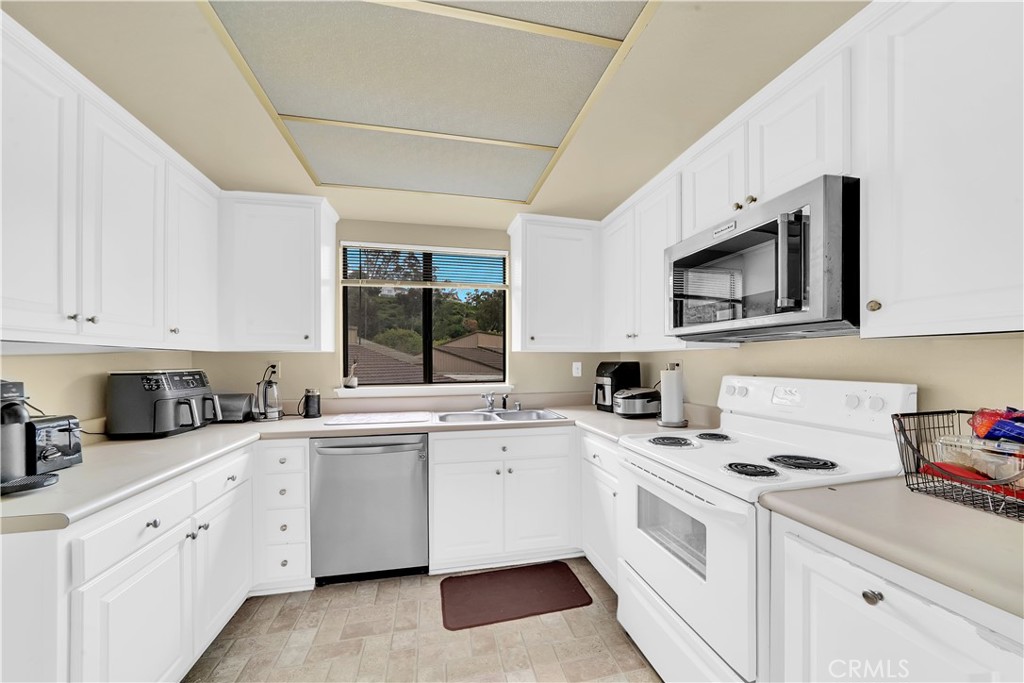 31593 E Nine Drive 56-G