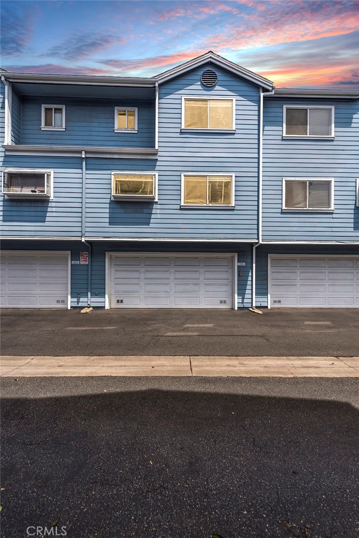 13020 Sycamore Village Drive