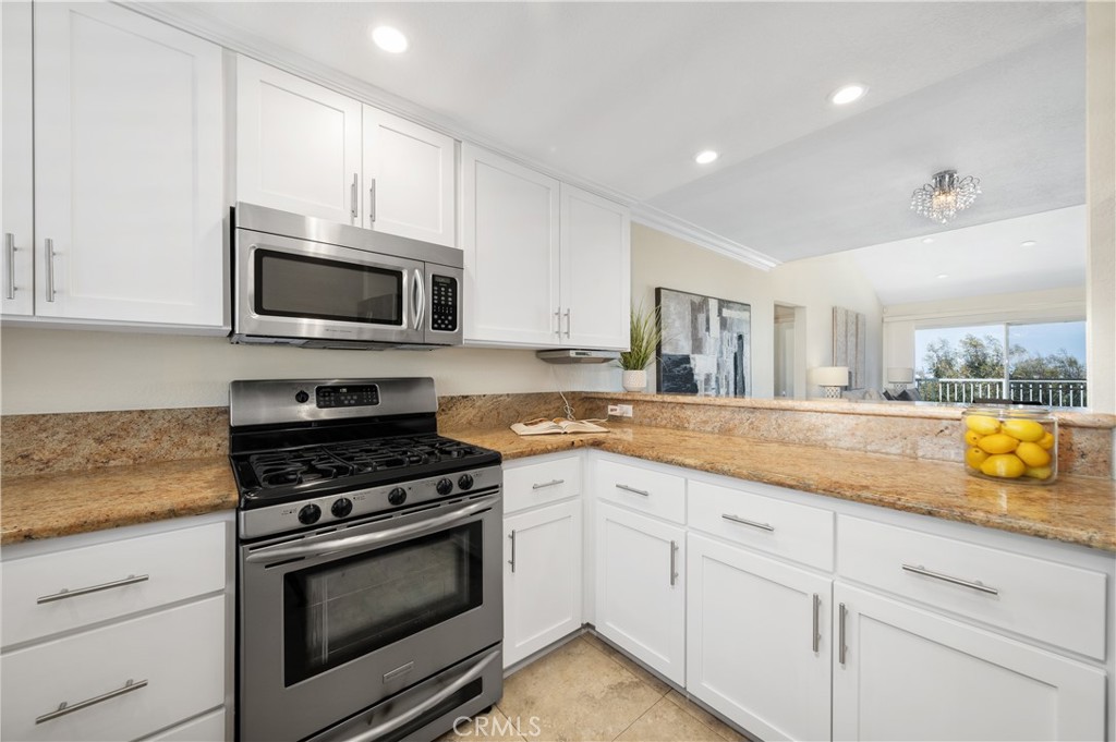 1414 Brett Place 330