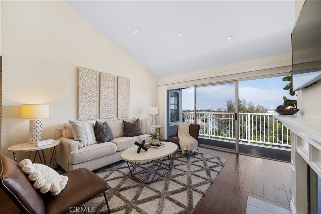 1414 Brett Place 330