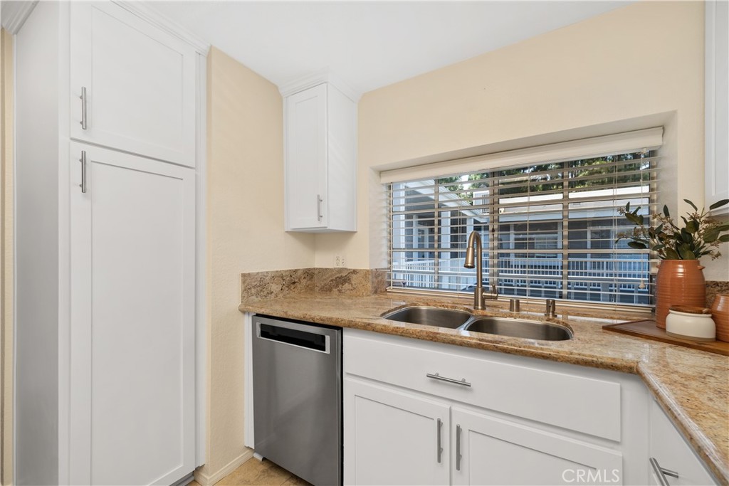 1414 Brett Place 330