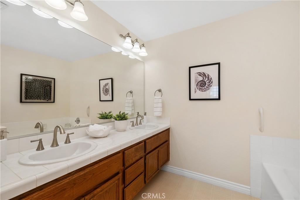 1414 Brett Place 330