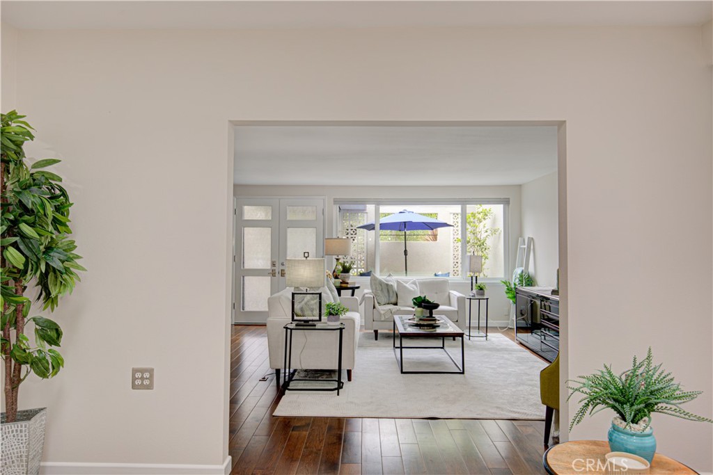 497 Avenida Sevilla B