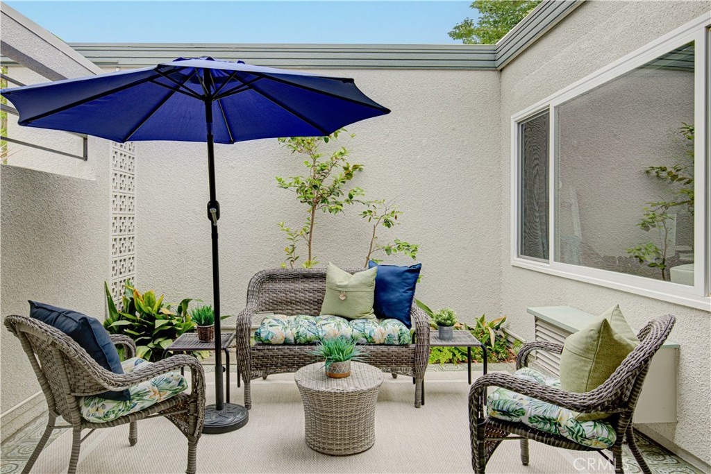 497 Avenida Sevilla B