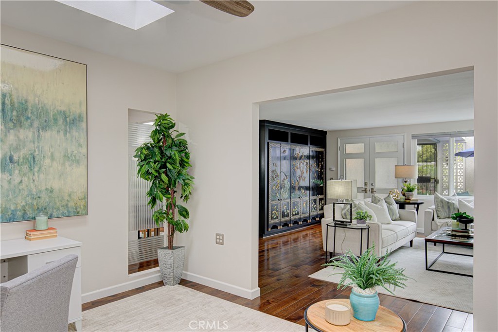 497 Avenida Sevilla B