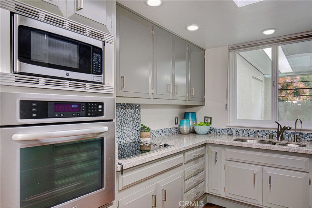 497 Avenida Sevilla B