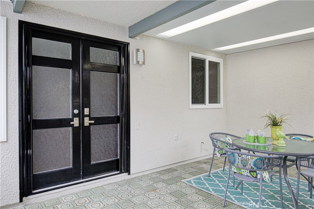 497 Avenida Sevilla B