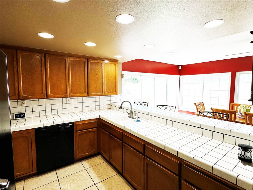 6288 Pitcairn Street