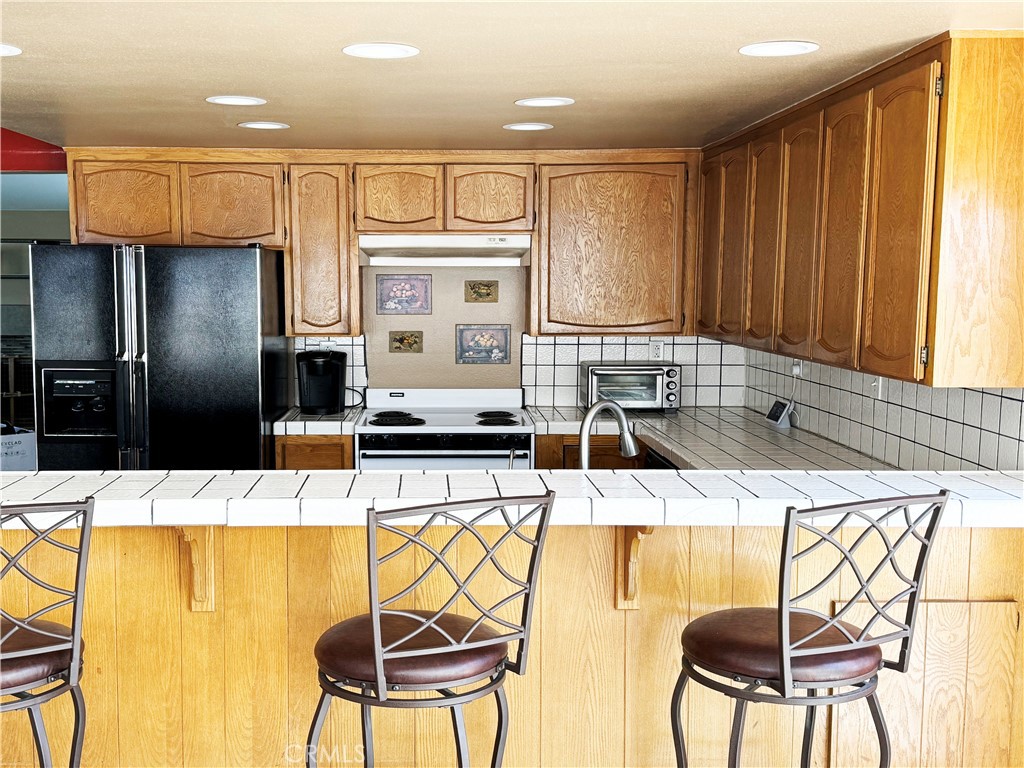 6288 Pitcairn Street