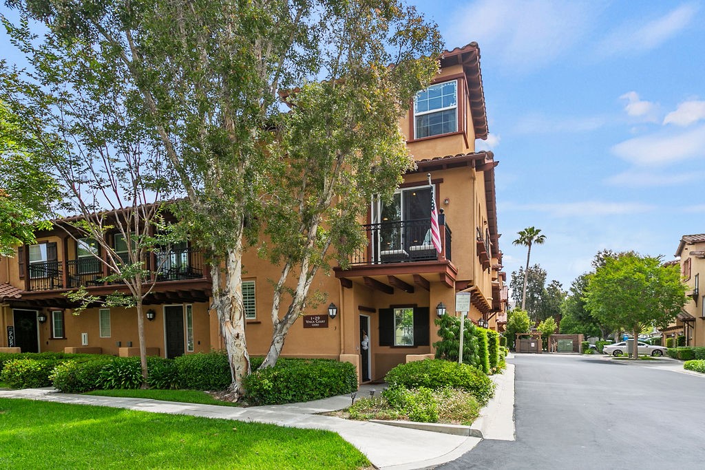 3 Vinca Court