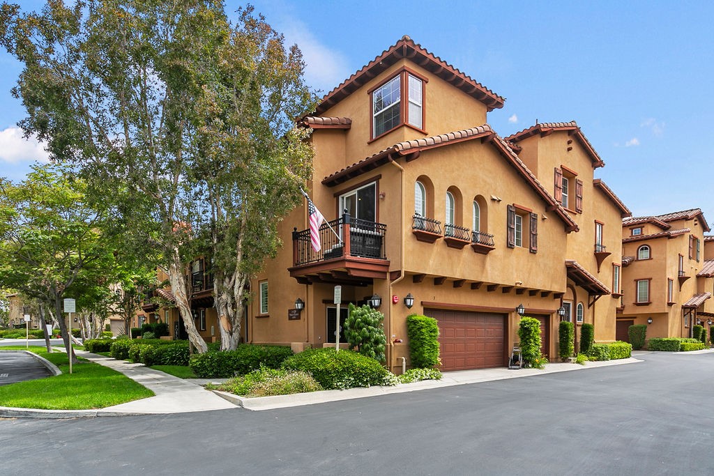 3 Vinca Court