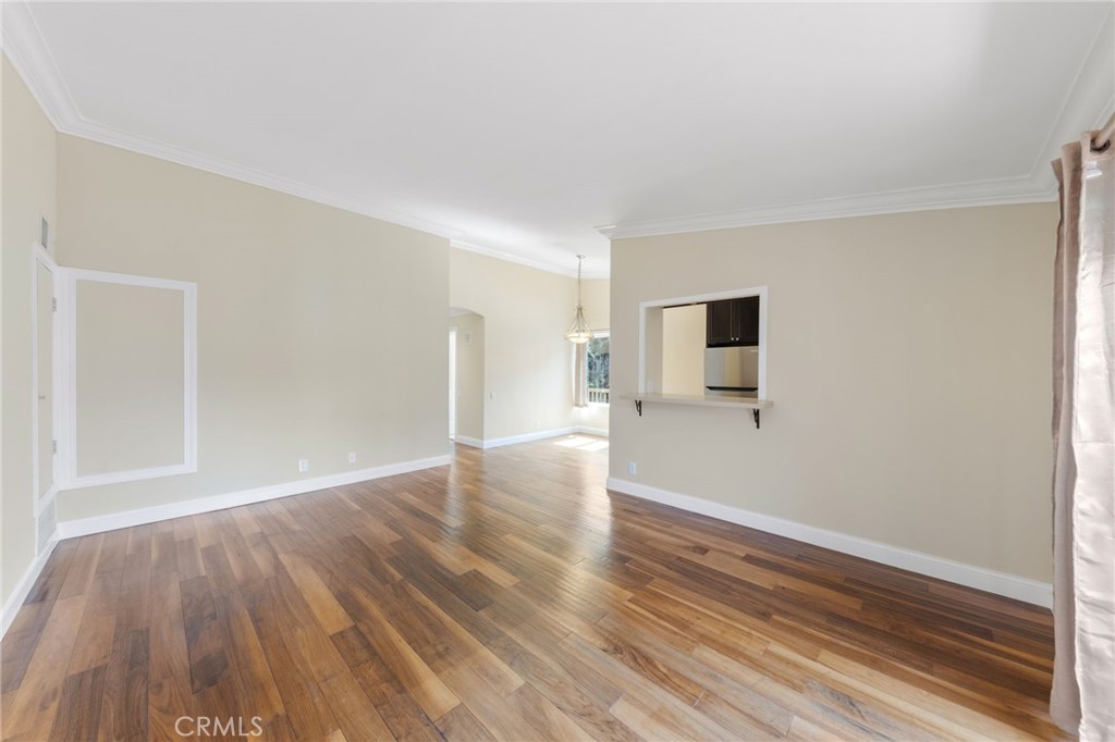 25789 Marguerite D204