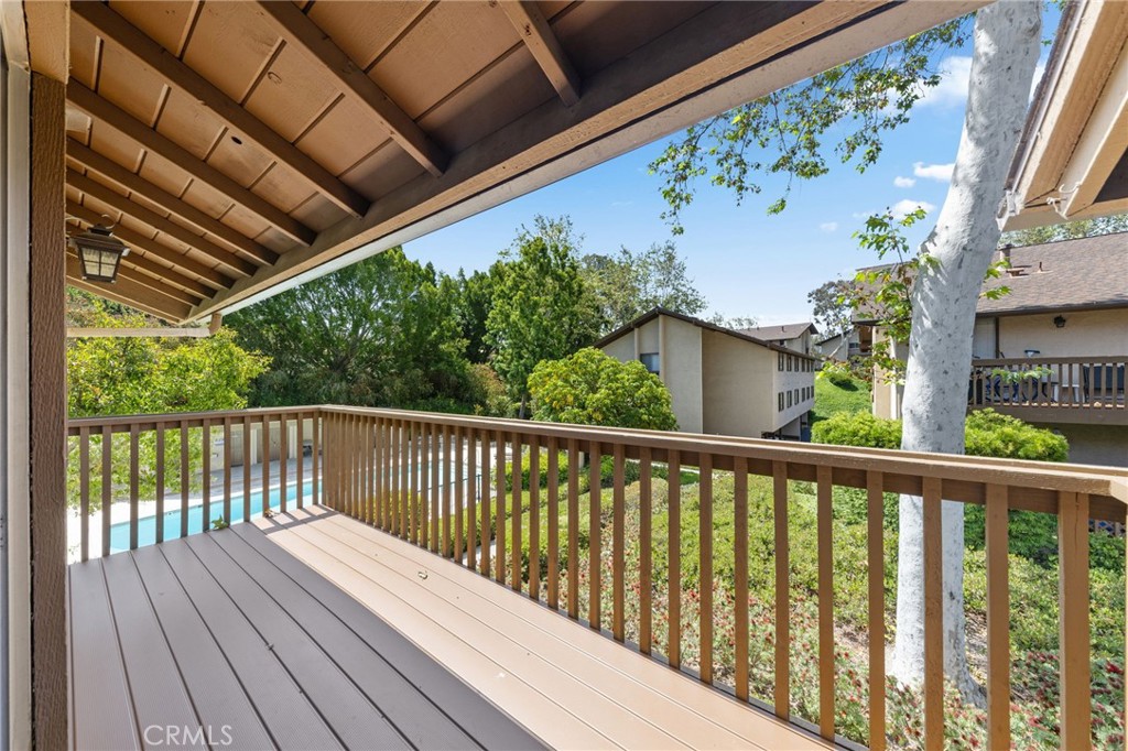 25789 Marguerite D204