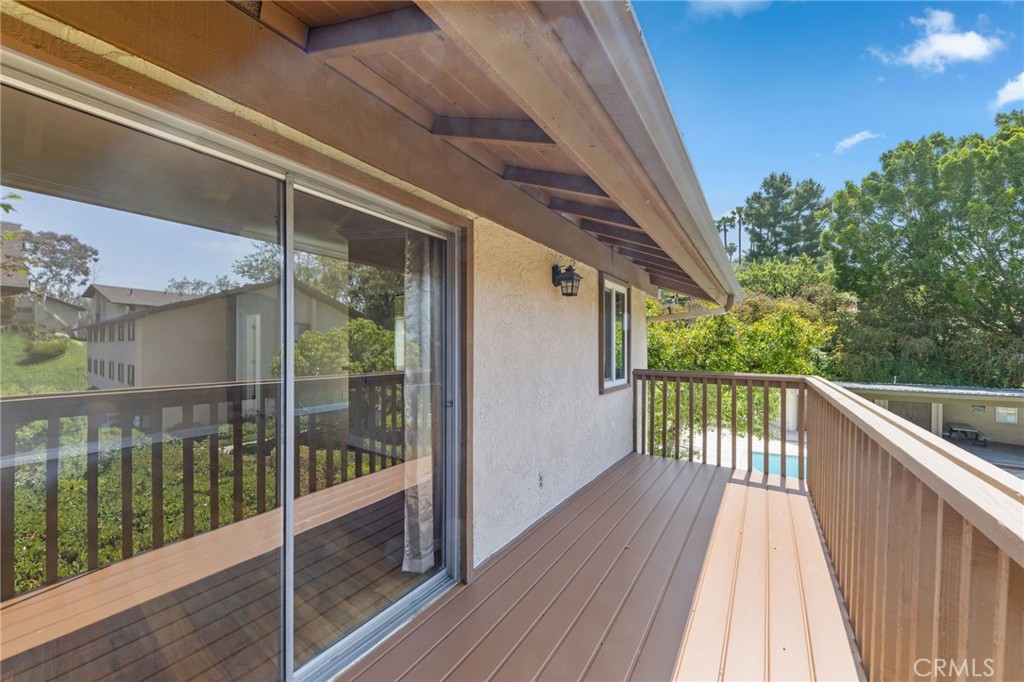 25789 Marguerite D204