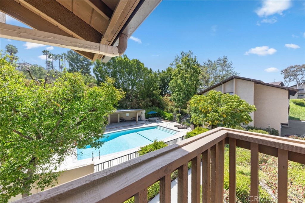 25789 Marguerite D204