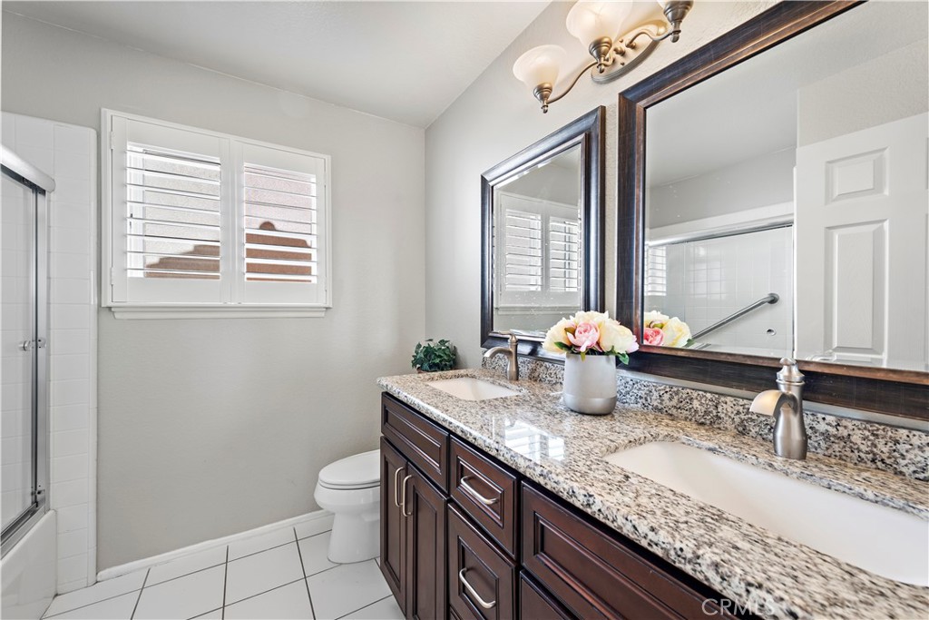 12 Crystalglen