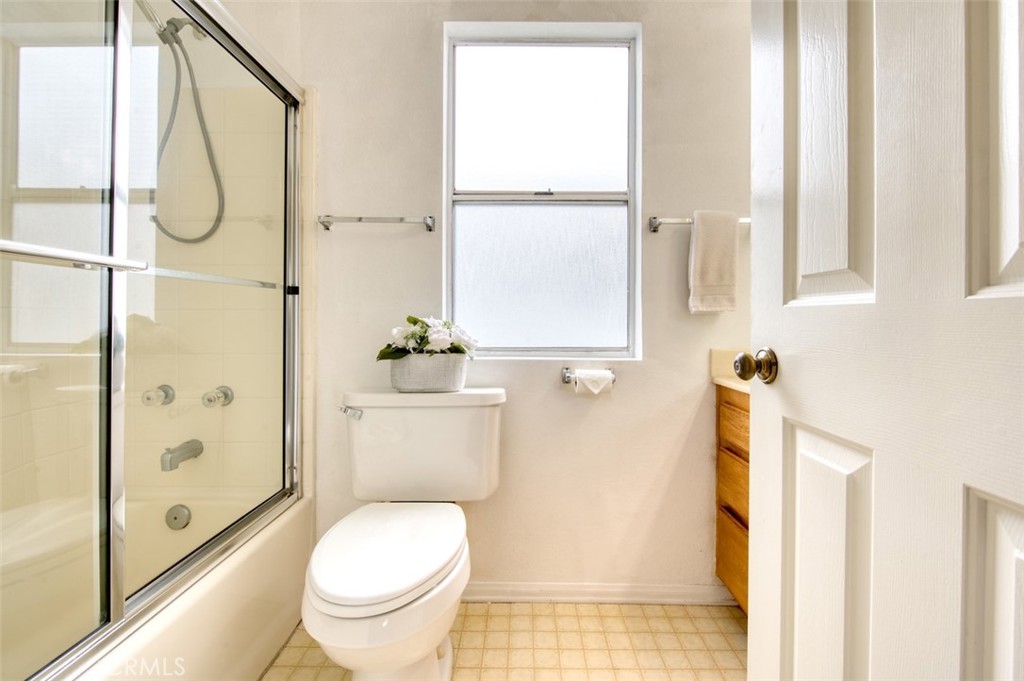 14925 Eastwood Avenue