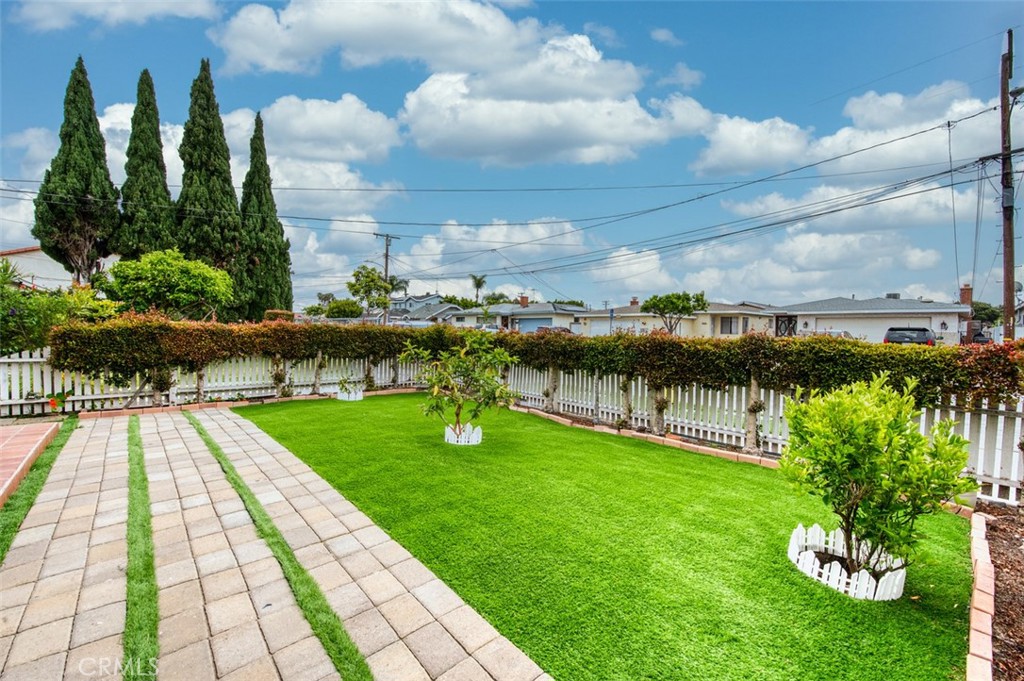 14925 Eastwood Avenue