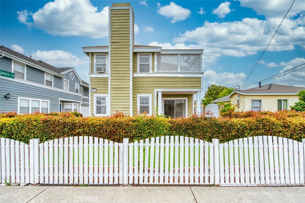 14925 Eastwood Avenue