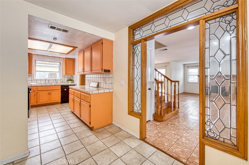 14925 Eastwood Avenue