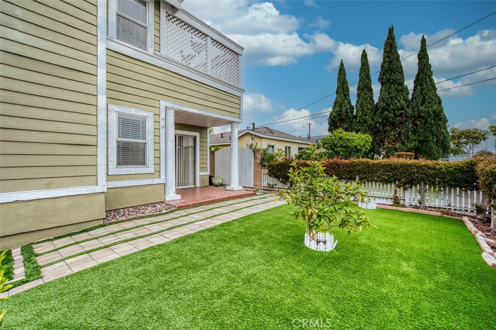 14925 Eastwood Avenue